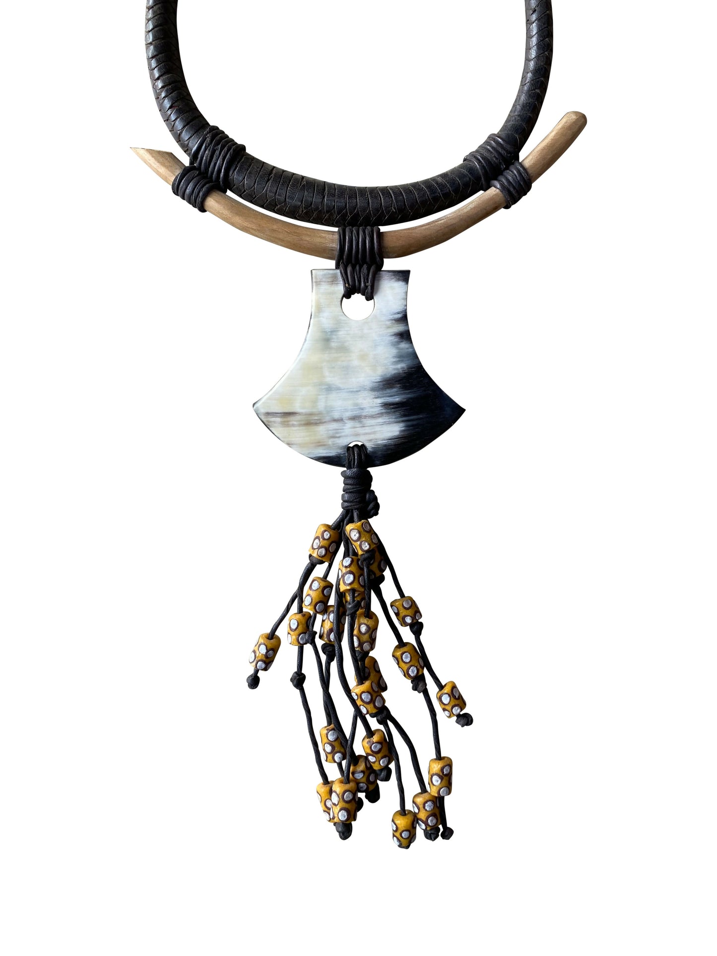 Tradition meets design – an African necklace made of leather and horn