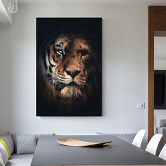 Impresionante imagen de leones y leopardos quedan a la habitación un aire majestuoso