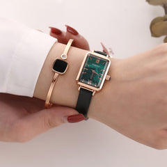 La belleza de la simplicidad: Reloj pequeño verde con puntero cuadrado de estilo coreano para mujer