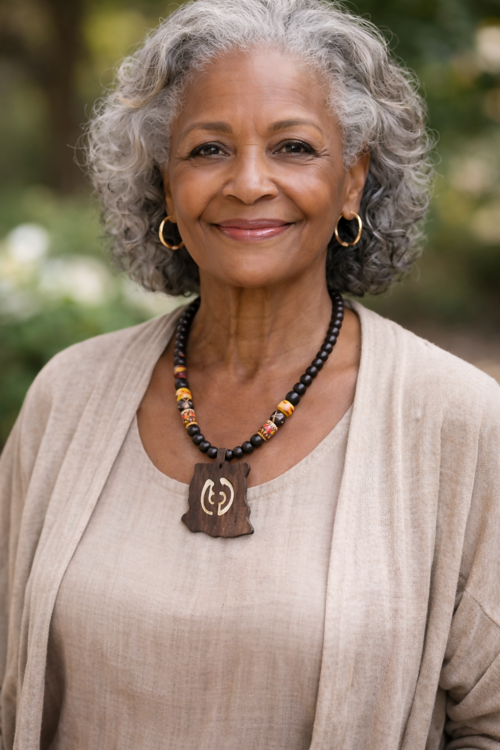 „Ghana Spirit Pendant“ Handgefertigte Holzperlenkette aus Ghana