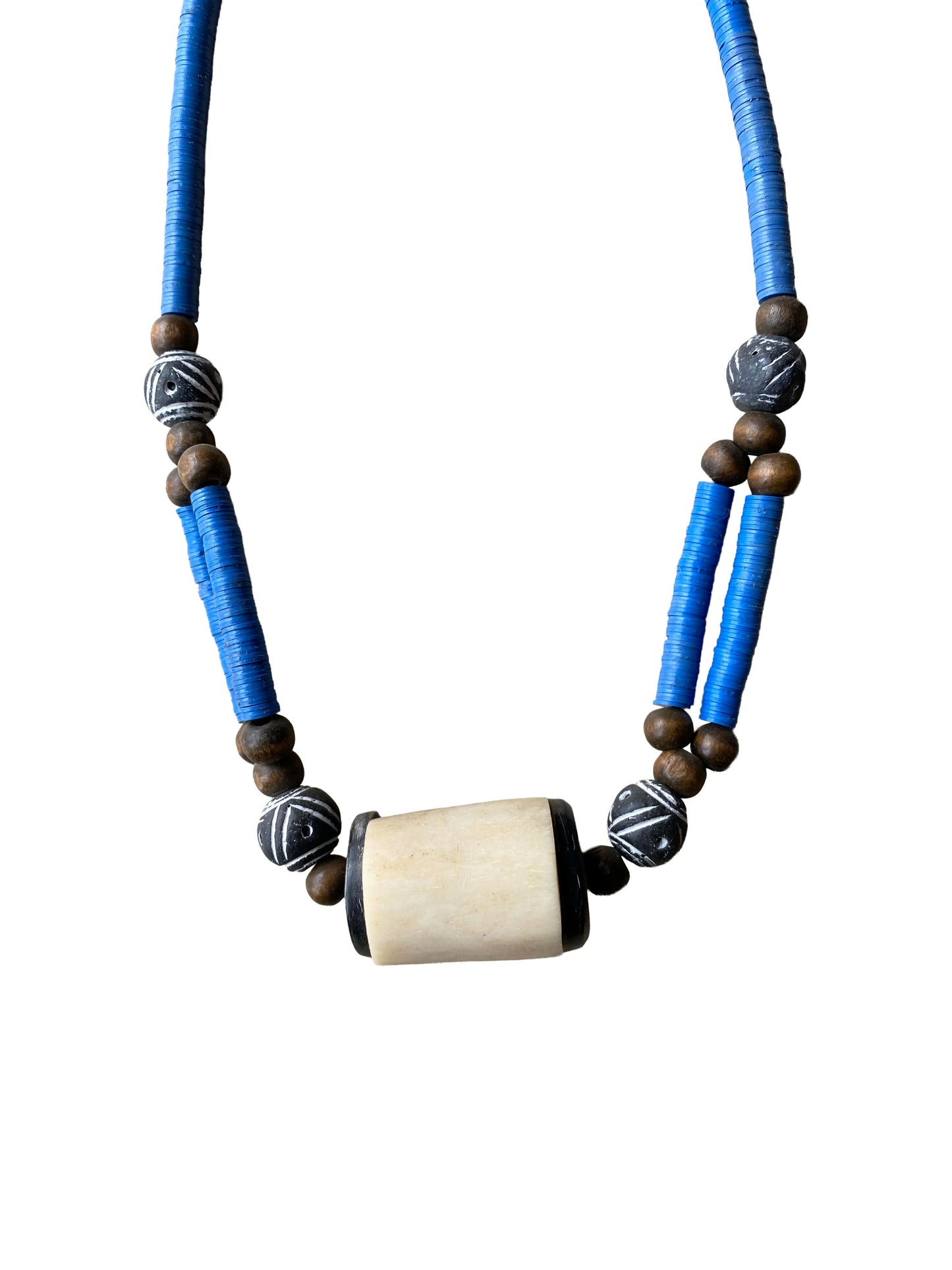 Traditionelle Ghana Halskette mit recycelten Perlen und handgefertigtem Mittelstück