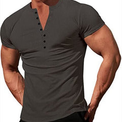 Camiseta ajustada con cuello en V y botones de color liso para hombre