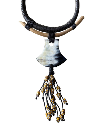 Tradition meets design – an African necklace made of leather and horn