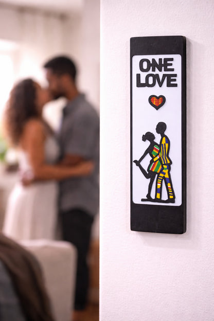 ONE LOVE Handgefertigte Wandkunst aus Ghana auf Ebenholz