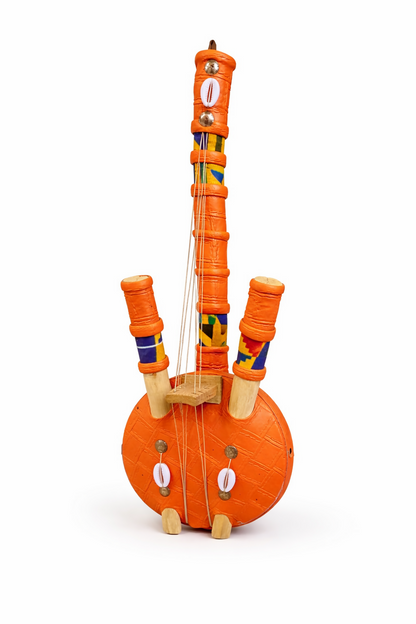 "Orange Resonance" Handgefertigtes westafrikanisches Saiteninstrument aus Ghana