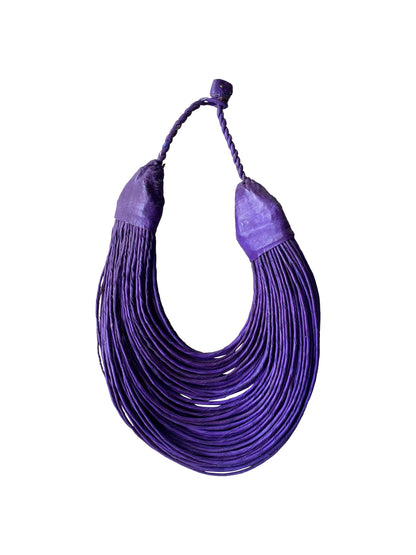 Collier « Northern Heritage » en cuir de chèvre à 100 brins, du Ghana