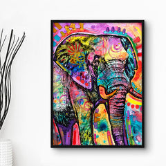 La pintura decorativa del hogar con elefante de arte pop le da a la habitación un ambiente acogedor