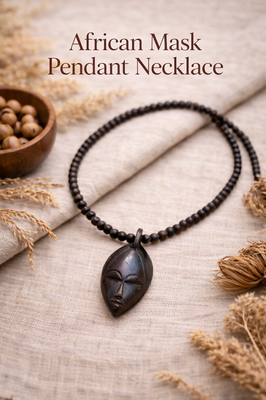 “African Mask Pendant Necklace” Perlenkette aus Holz mit Maskenanhänger Ghana Handmade