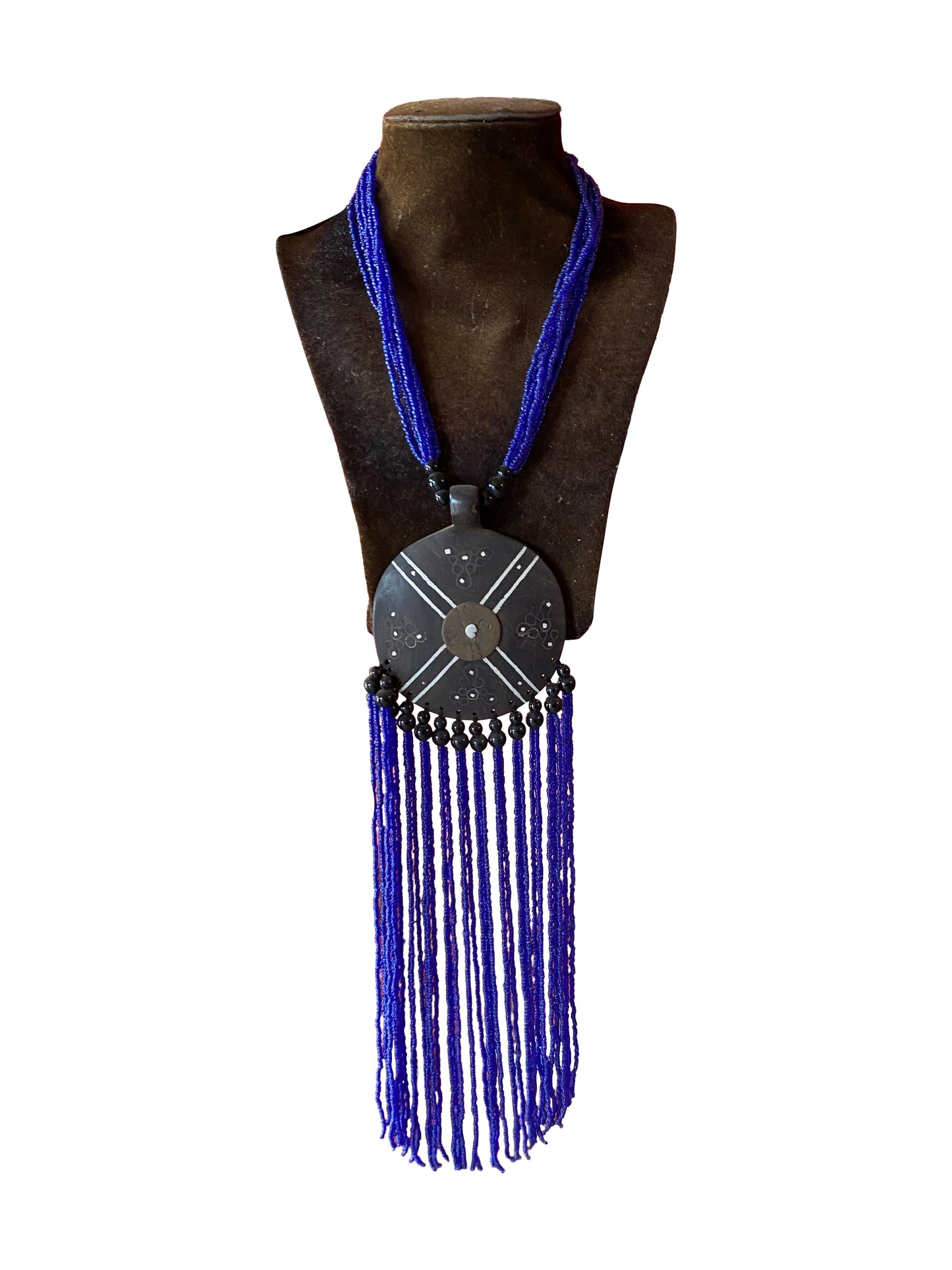 Handgefertigte Ghana-Kette mit Ebenholz-Pendant, blauen Perlensträngen und Fransen