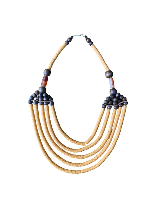 „Earth and Color“ Handgefertigte Halskette aus recycelten Beads und Ossese-Holz