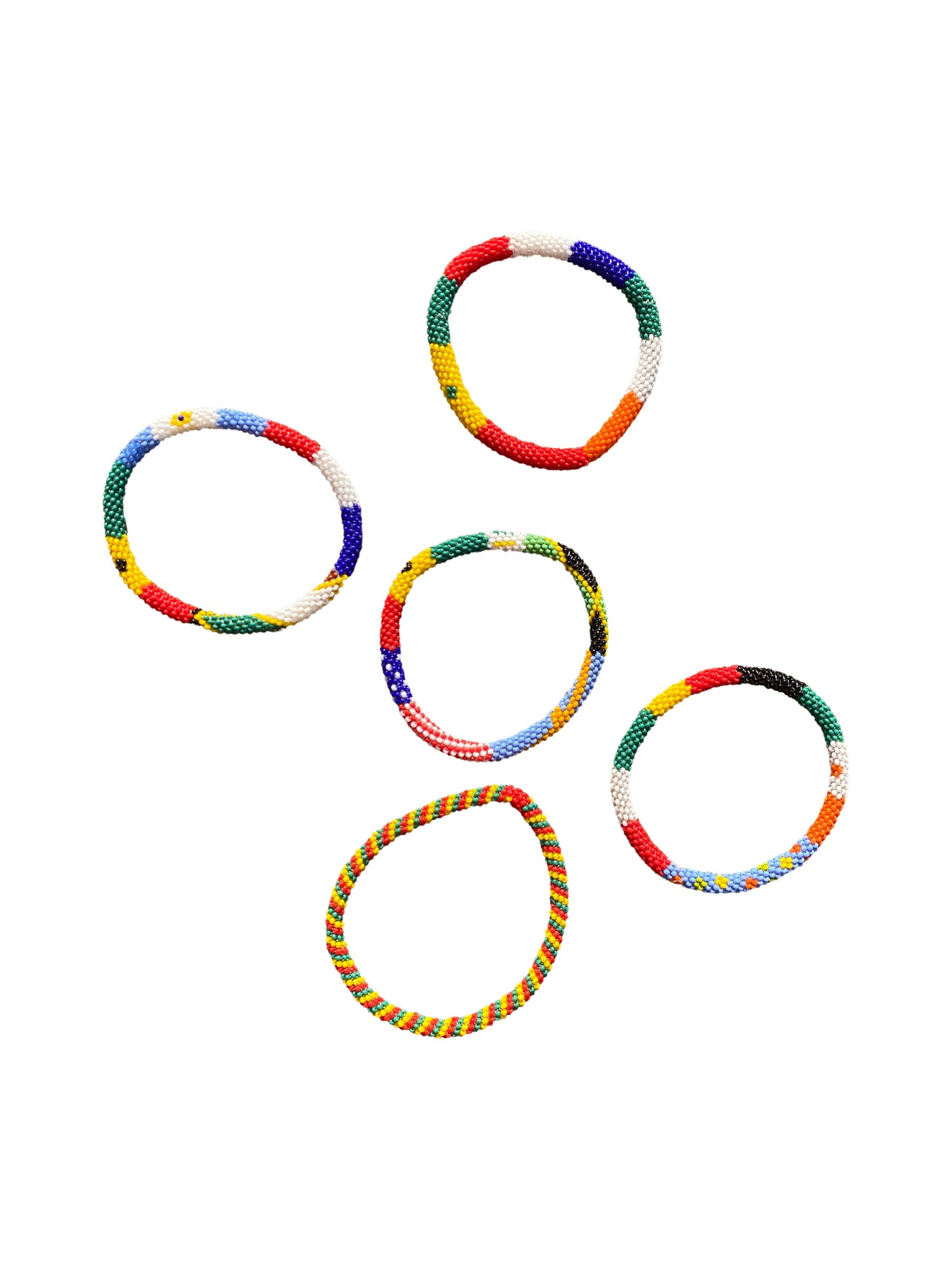 "Global Vibes" 5er Set handgefertigte Länderflaggen Armbänder aus Ghana