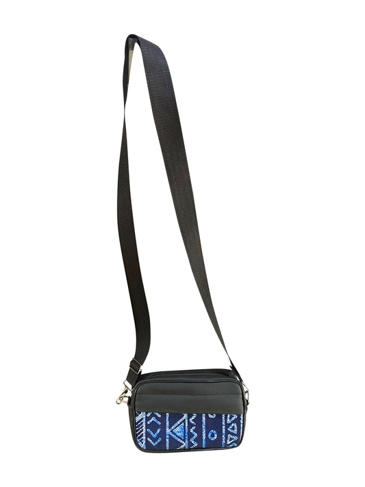 Handgefertigte Crossbody-Tasche aus Ghana Afro Muster in Blau Leder & Baumwolle Unisex Schultertasche 22 × 14 × 8 cm