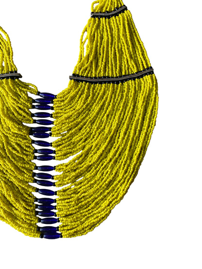 Wide Form Glasperlenkette mit kräftiger Farbwirkung