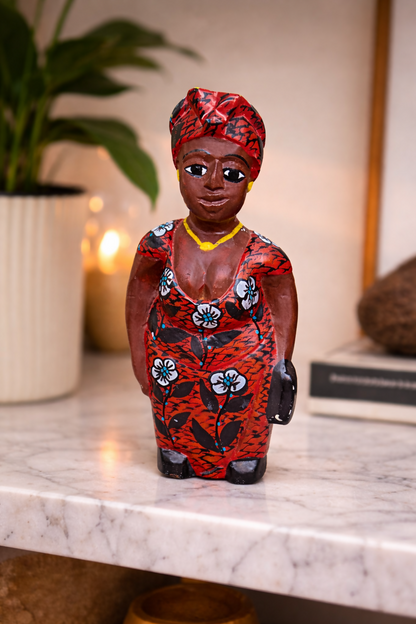 „Ghana Grace“ Handgeschnitzte und handbemalte Holzfigur aus Ghana (Osese Wood)