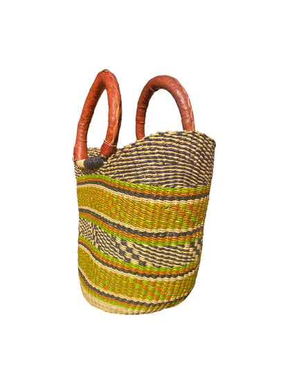 Bolga Style – Handgeflochtener Korb aus Elefantengras & Ziegenleder (33×30×15 cm)