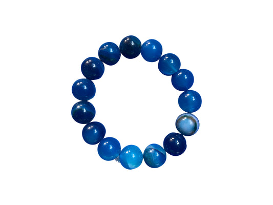 Intensiv blaues Achat-Armband mit runden Perlen