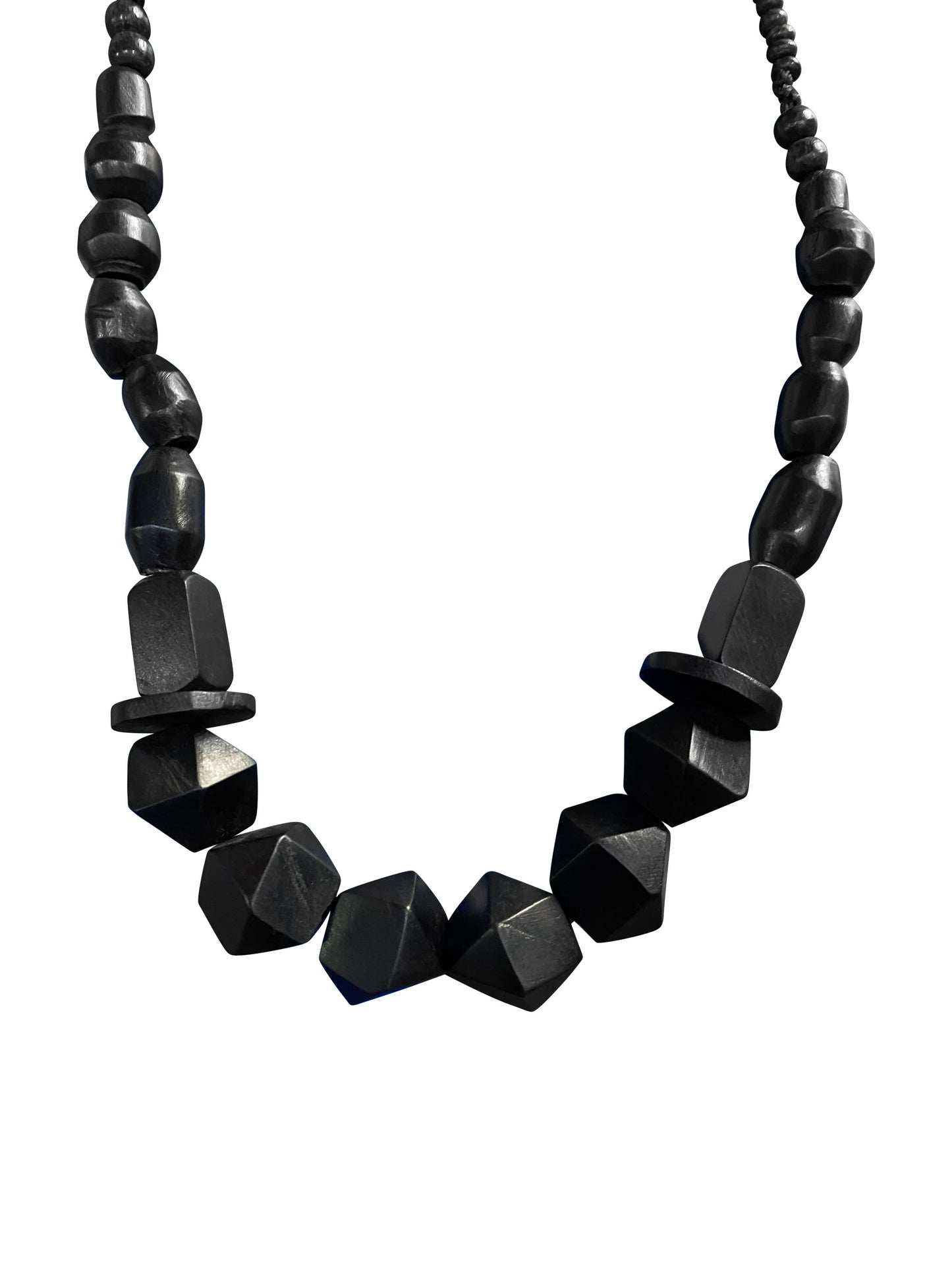 Handgeschnitzte Holzperlen in geometrischem Design (30 cm) – Halskette aus Ebenholz