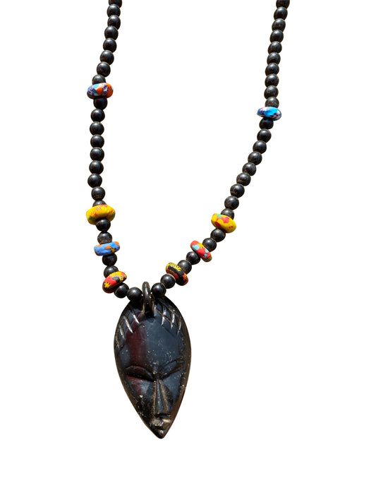 „Carved Mask Beads“ Amulett-Kette | Ausgefallener Festival-Schmuck aus Naturholz & Kordel