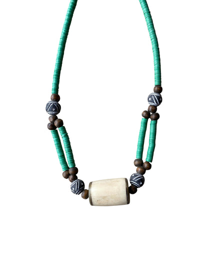 Exklusive Afro Heritage Halskette mit nachhaltigen Recycling Beads