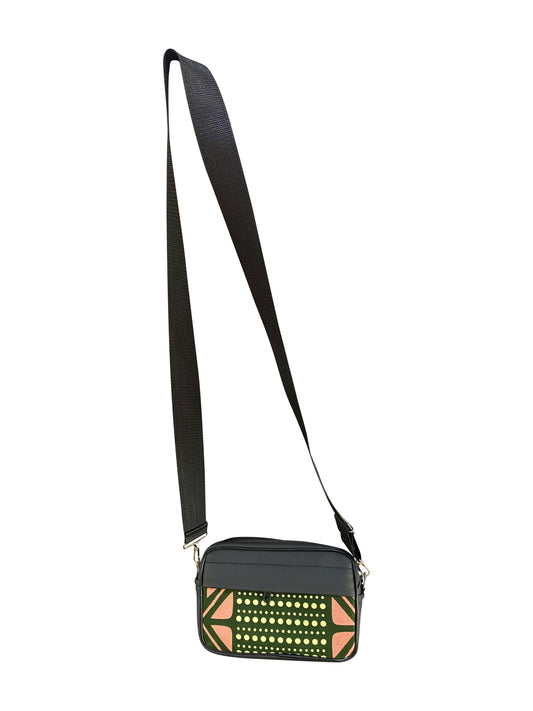 Handgefertigte Crossbody-Tasche aus Ghana Afro Muster in Grün & Terrakotta Leder & Baumwolle Unisex Schultertasche 22×14×8 cm