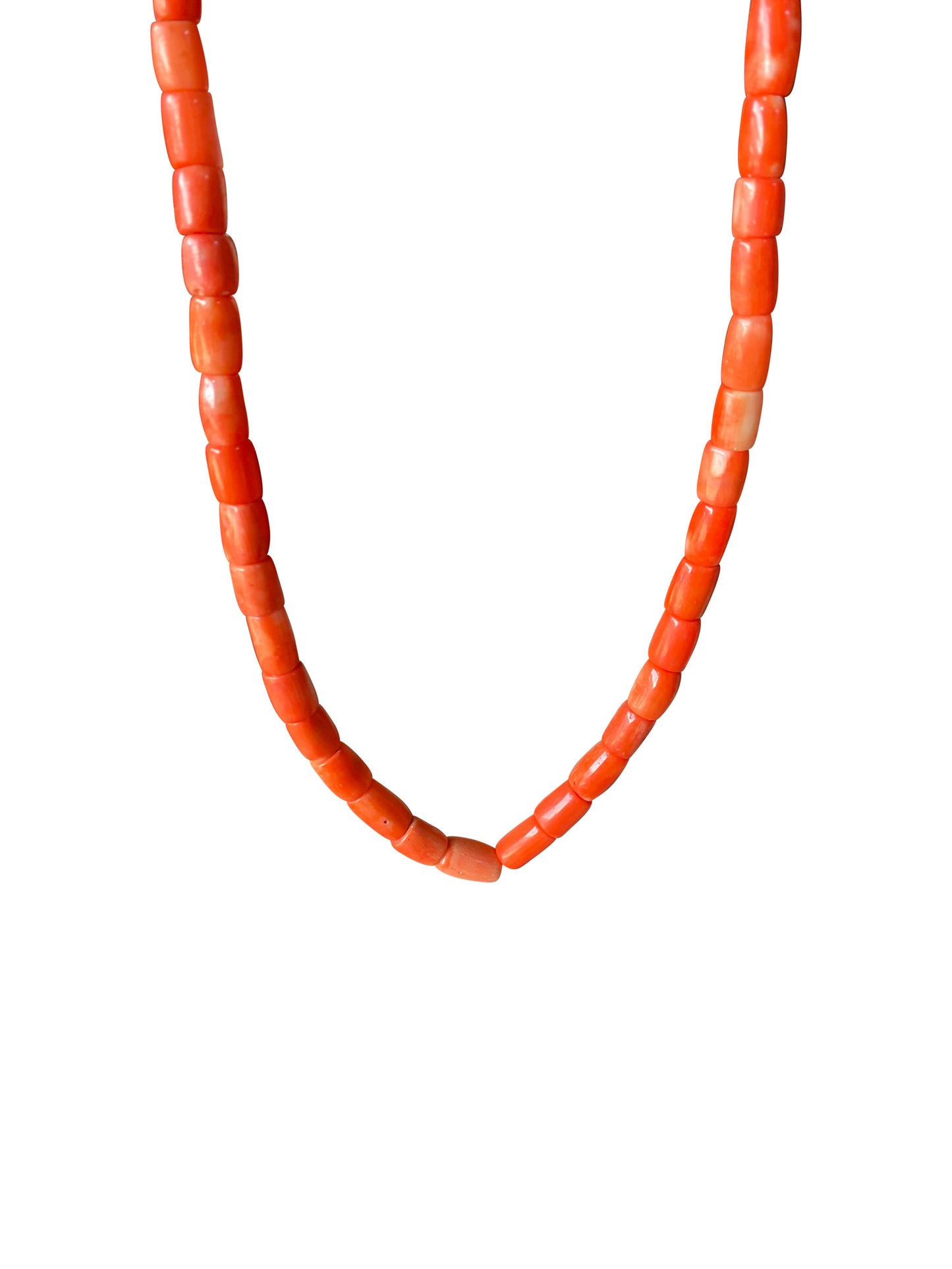 Feine orangefarbene Korallenkette
