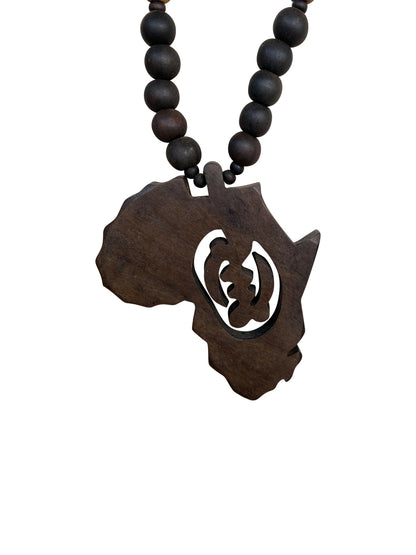 Holzkette mit Afrika-Anhänger & Gye Nyame Symbol – Nur Gott (ca. 50 cm)