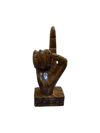Ebony-Handskulptur „One“ – Ausdrucksstarke Holzfigur auf Sockel (20 × 8 × 5 cm)