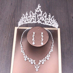 Set de Collar y Corona de Diamantes de Imitación para la Novia: Elegancia Radiante