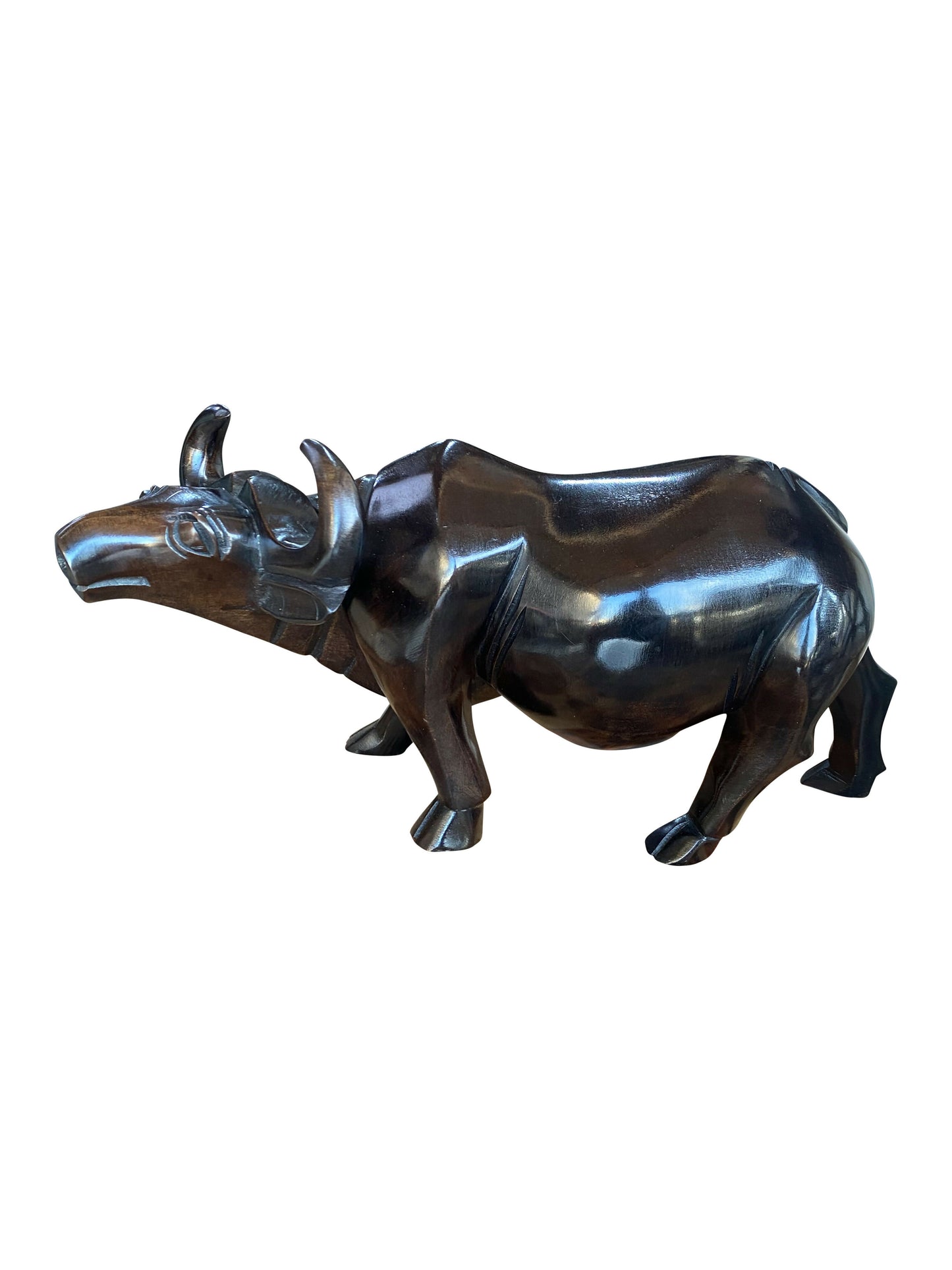 Buffalo Spirit – Handgeschnitzte Ebenholz-Skulptur | Sinnbild für Kraft & Standhaftigkeit (42 × 13 × 20 cm)