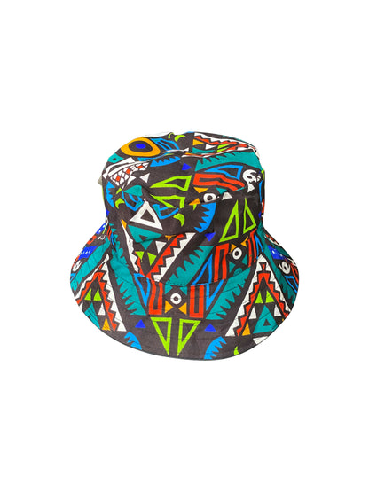 Handgefertigter Kente Bucket Hat Blau mit Rot-Weiß-Grün Akzenten, Unisex, Ø 26 cm