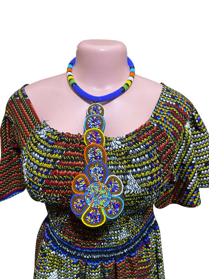 „Blue Blossom“ Handgefertigte Glasperlenkette aus Ghana