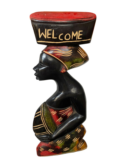 „Welcome“ handgeschnitzte und handbemalte Holzfigur aus Ghana