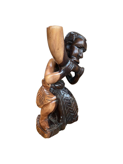 The Blowing Man – Handgeschnitzte Ebenholz-Skulptur | Ausdruck von Rhythmus & Lebensenergie (35 × 20 × 11 cm)
