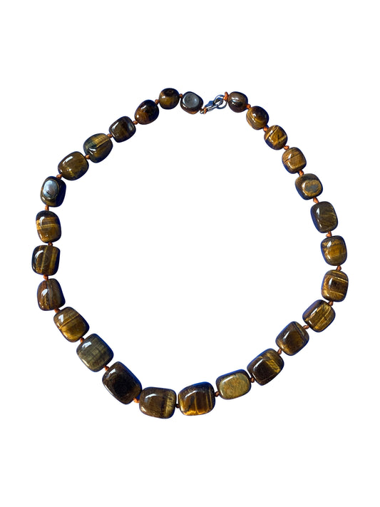 Kräftige Tigerauge-Kette mit ovalen Steinen