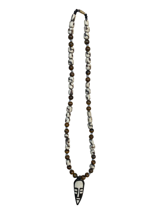 Krobo Statement-Kette mit afrikanischer Maske – Ausdruckskraft & Tradition vereint