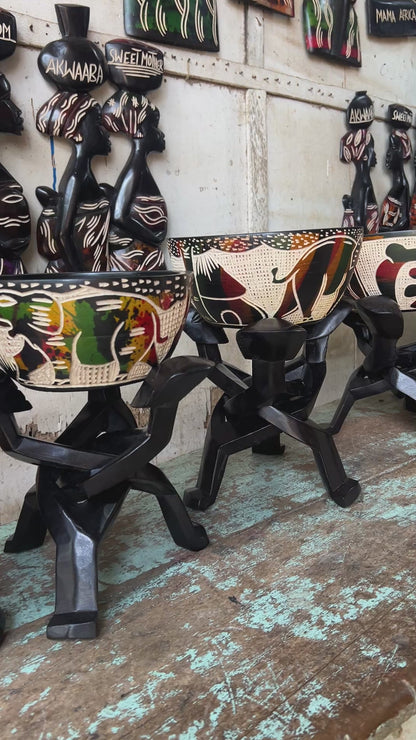 Tradition and form – Hand-carved container with stand made of Ossese wood | Art &amp; function in one (20 × 22 × 11 cm)