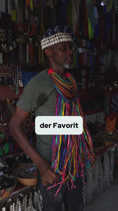 Handmade Ghanaian necklace with horn pendant &amp; cowrie shells. Traditional 40cm handicraft.