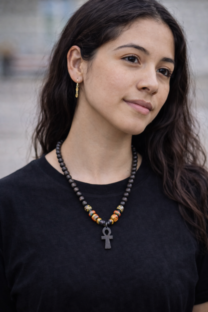 "Ankh Pendant" Handgefertigte Holzperlenkette aus Ghana