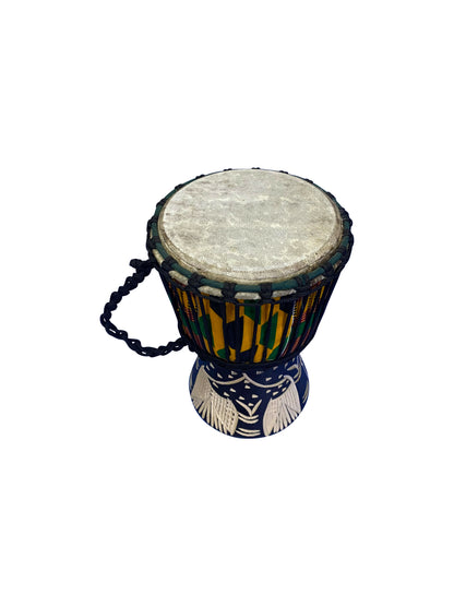 Heartbeat of Ghana“ Handgefertigte Djembe aus Tweneboa-Holz mit Kente-Stoff & Ziegenfell