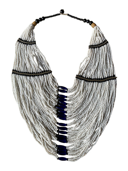 Künstlerisches Glasperlen Collier für besondere Auftritte