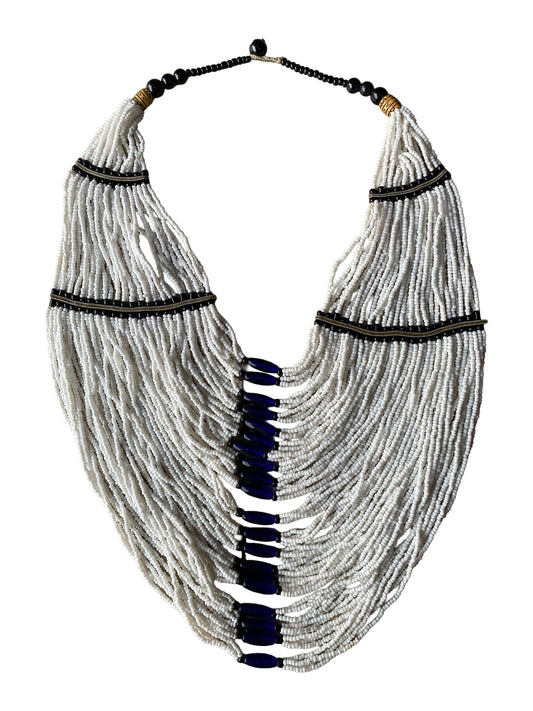 Künstlerisches Glasperlen Collier für besondere Auftritte