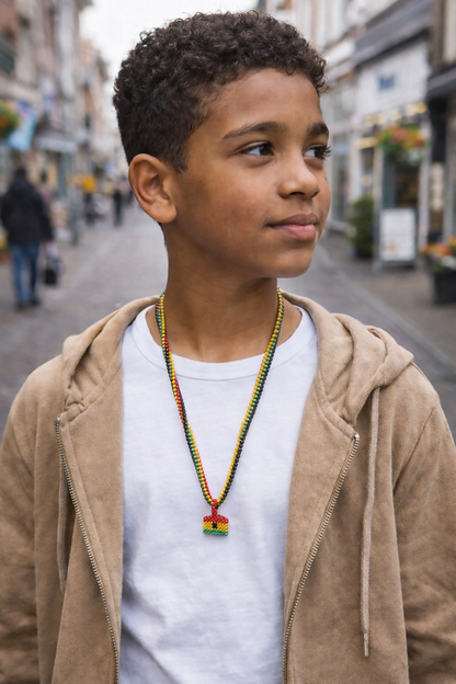 "Heritage Spirit" Handgefertigte Statement Kette aus Ghana in traditionellen Farben